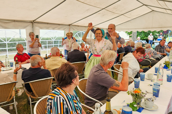 Die Annemarie Polka gehörte zum Spreewaldprogramm beim WIS Mieterfest in Altdöbern dazu